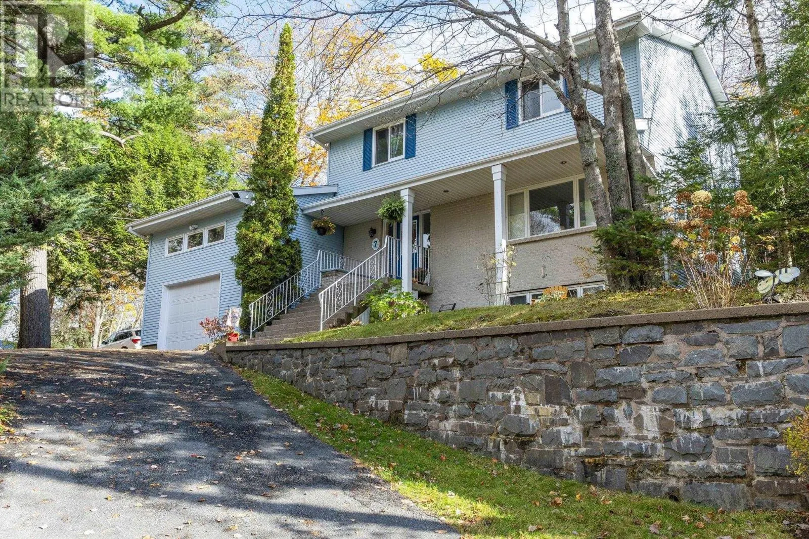 7 Lake Charles Drive