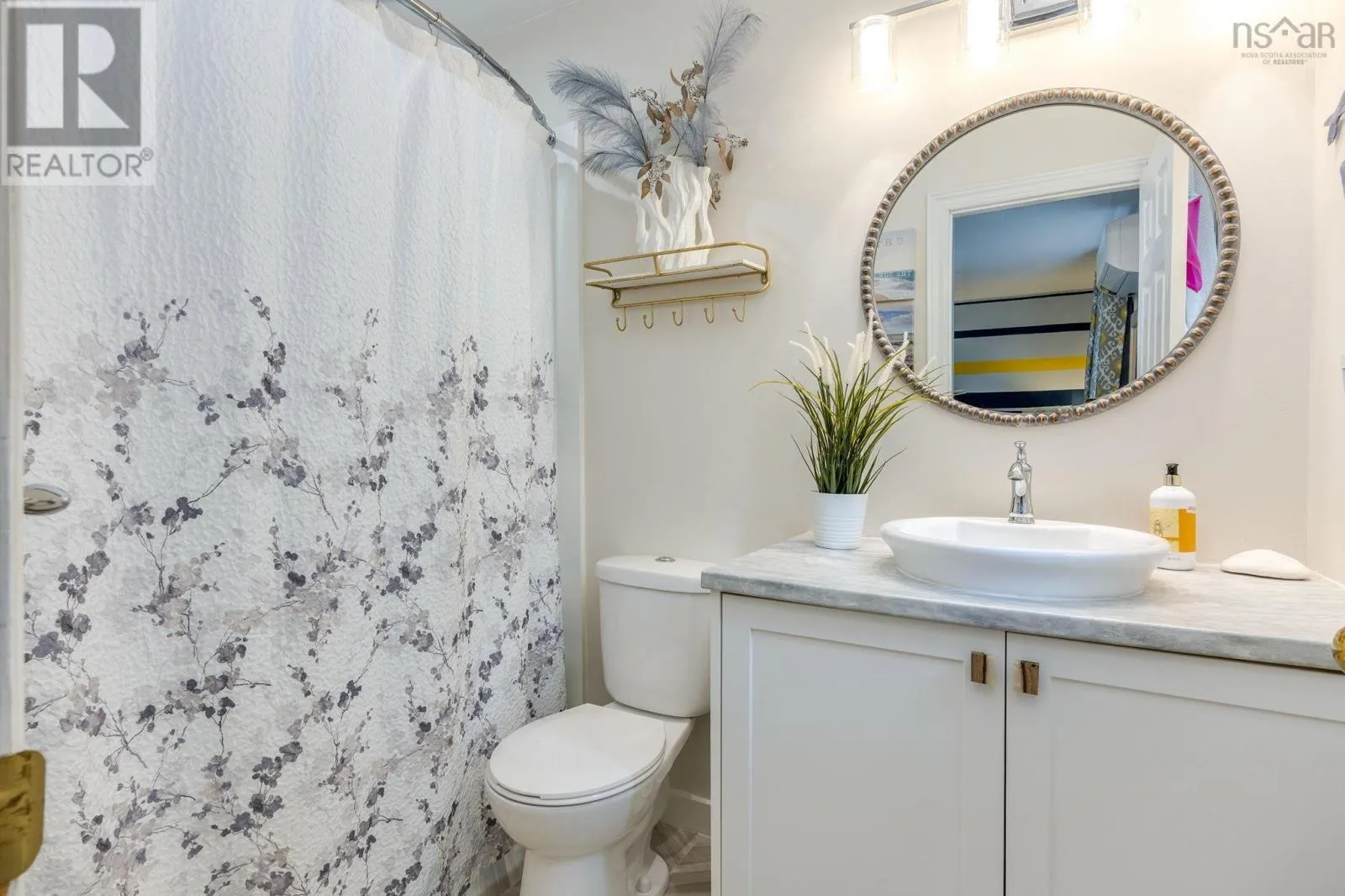 7 Lake Charles Drive