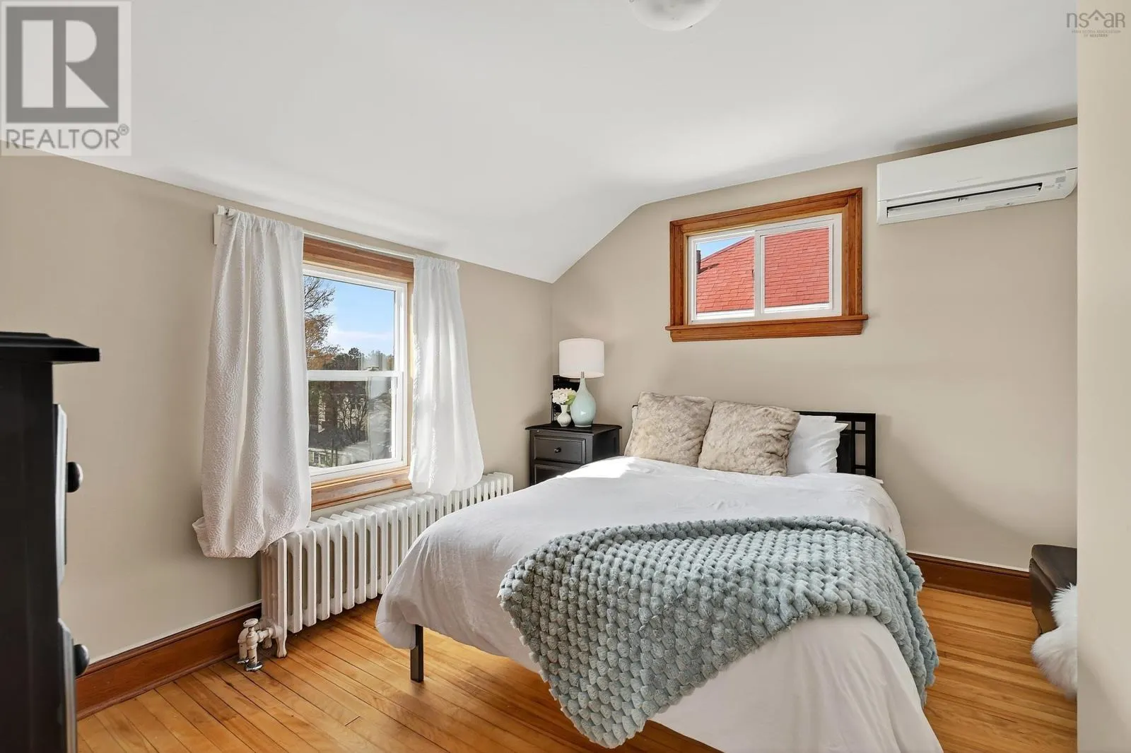 2500 Connaught Avenue