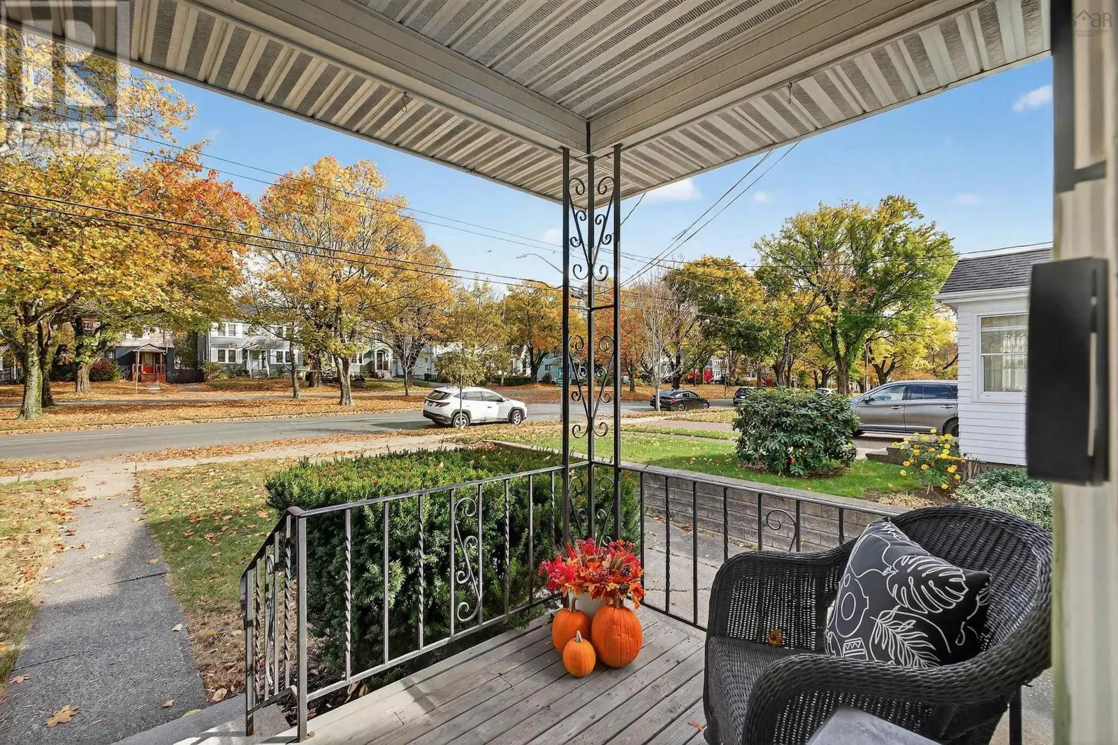 2500 Connaught Avenue