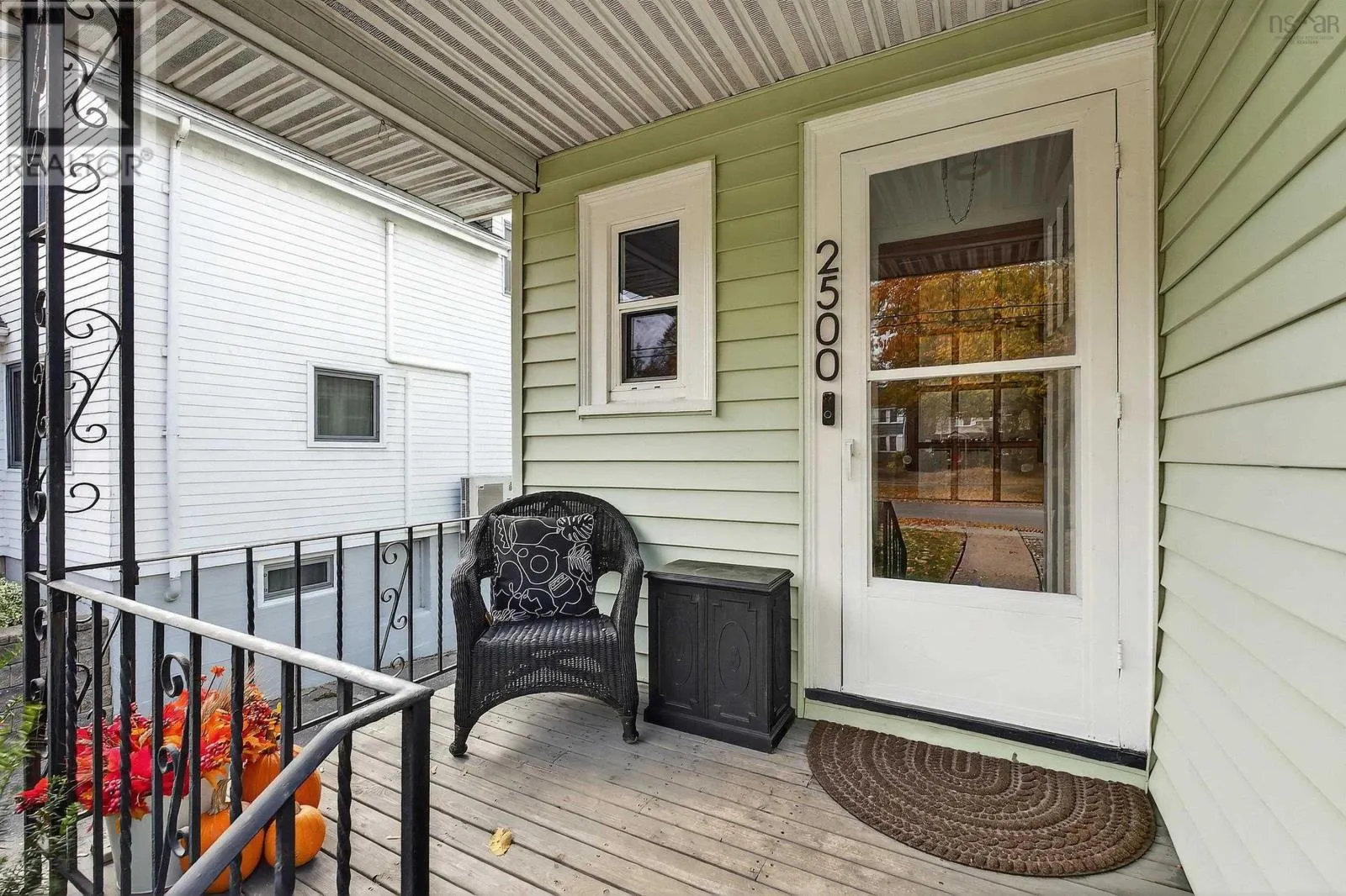 2500 Connaught Avenue