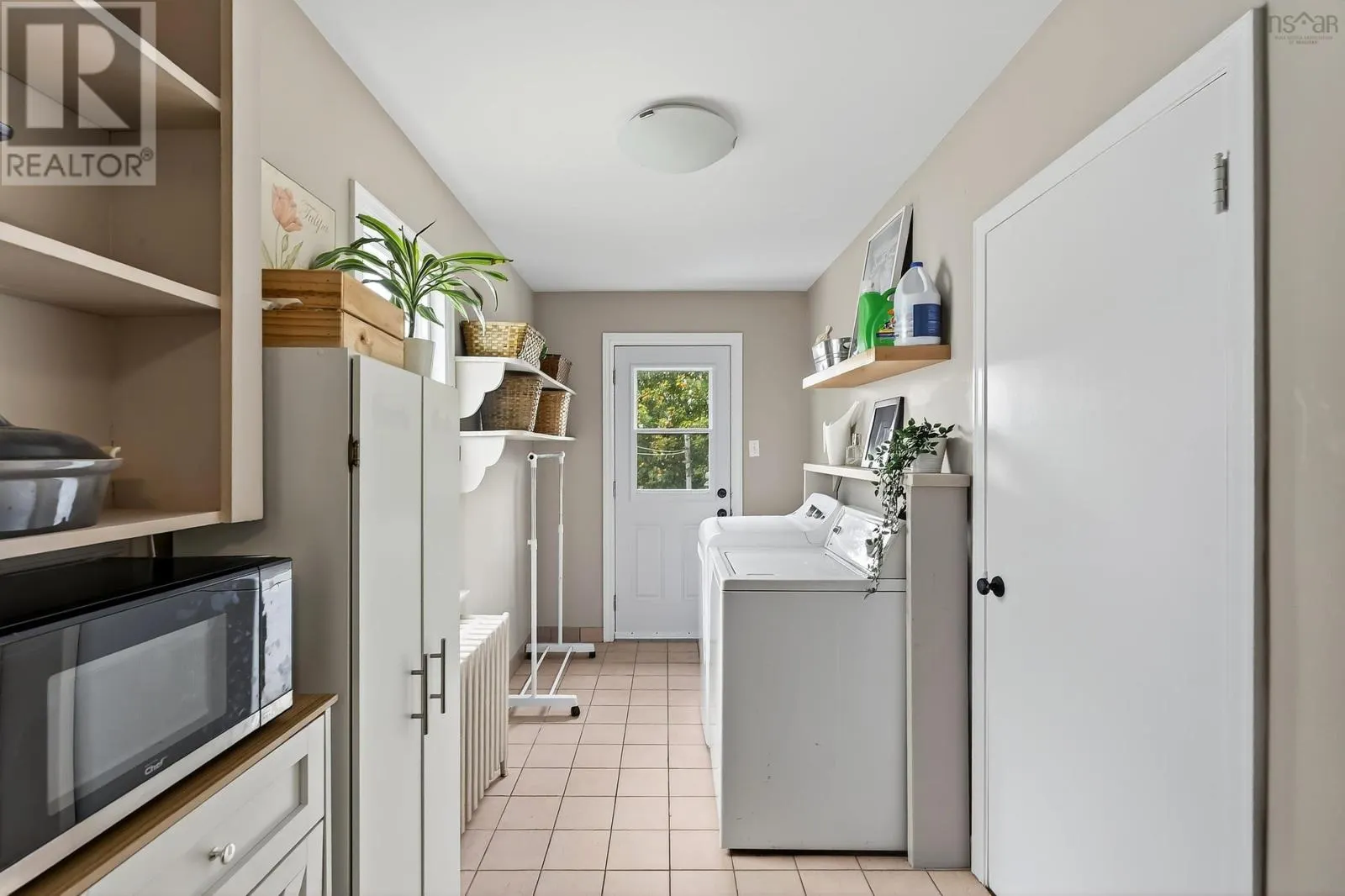 2500 Connaught Avenue