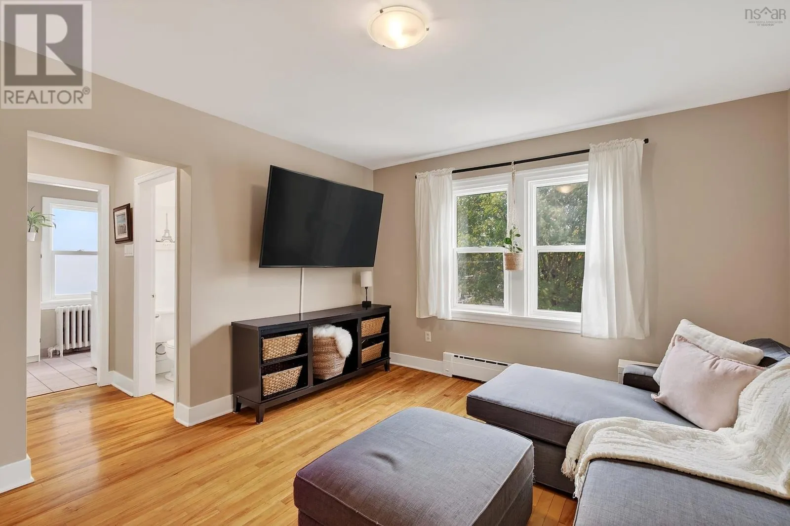 2500 Connaught Avenue