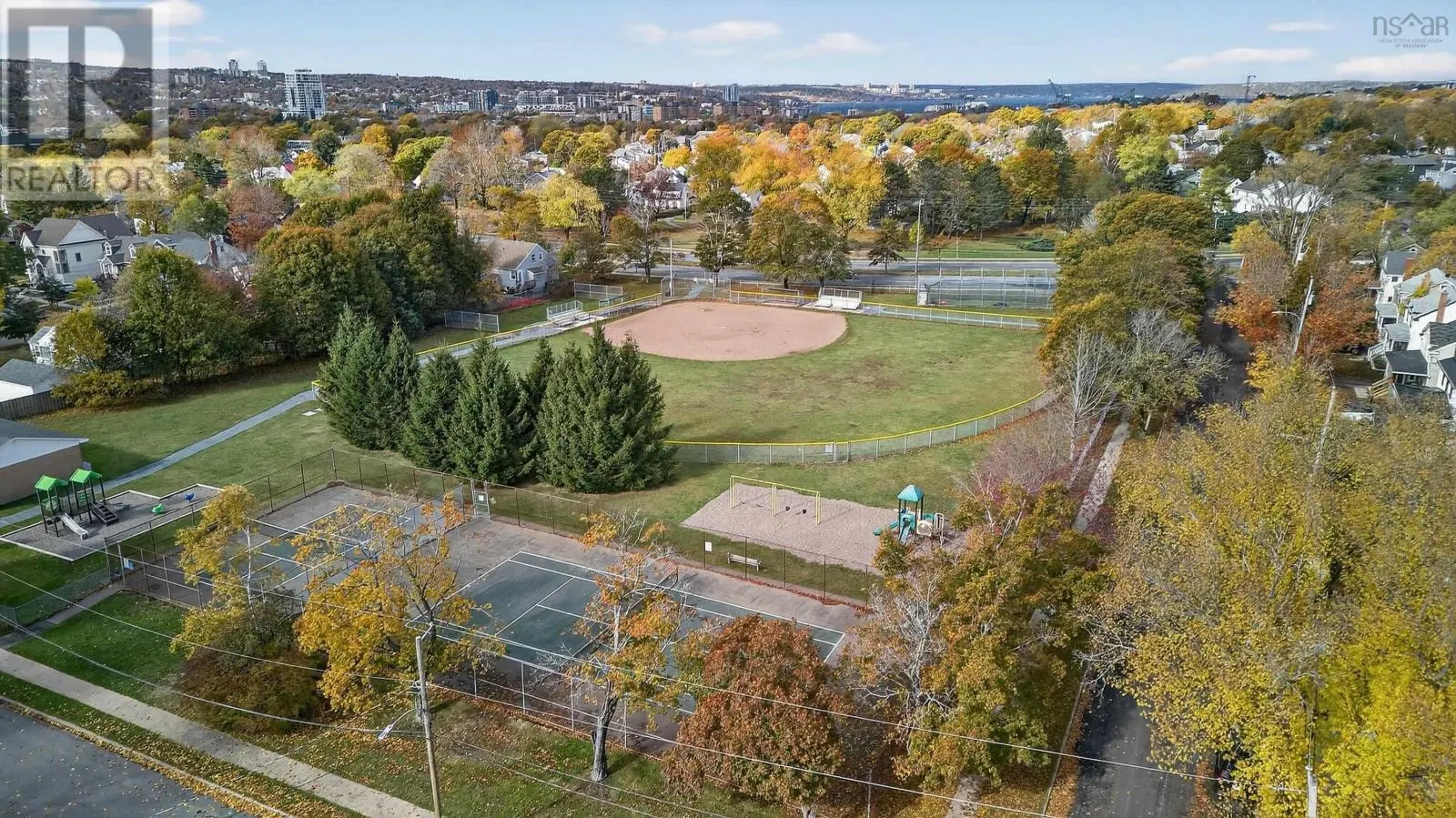 2500 Connaught Avenue