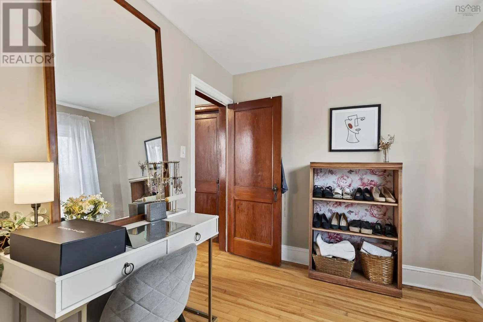 2500 Connaught Avenue