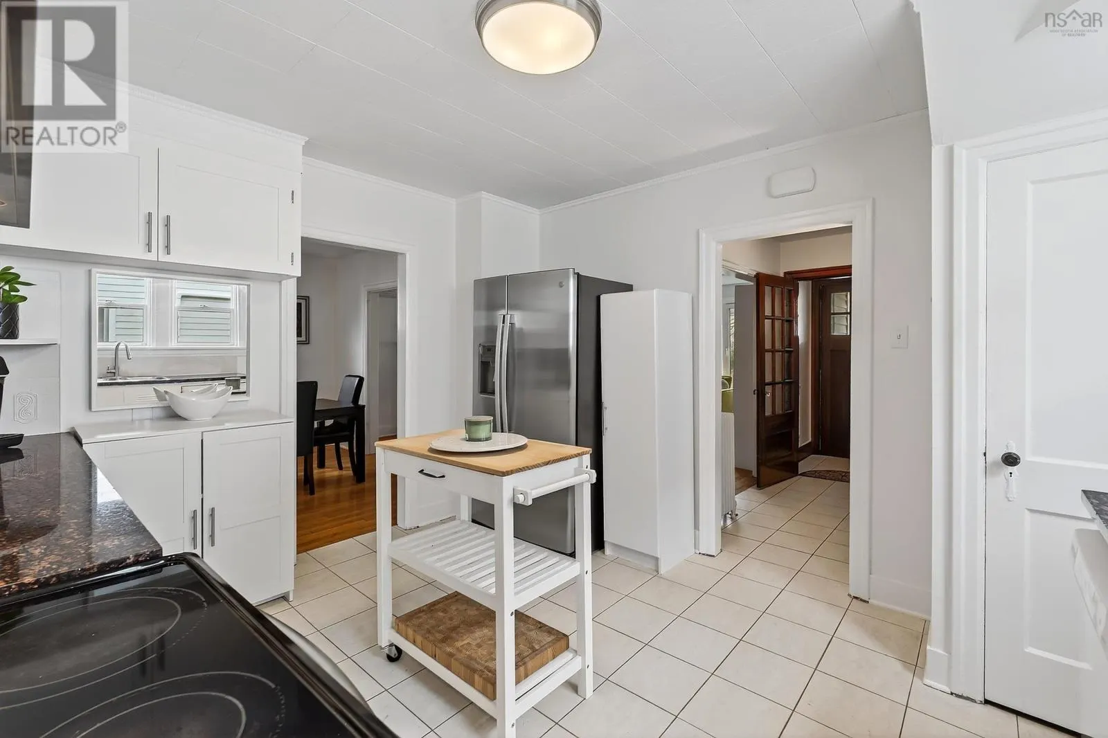 2500 Connaught Avenue