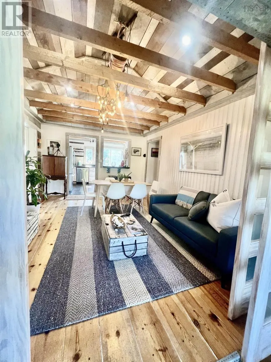 8848 St Margarets Bay Road