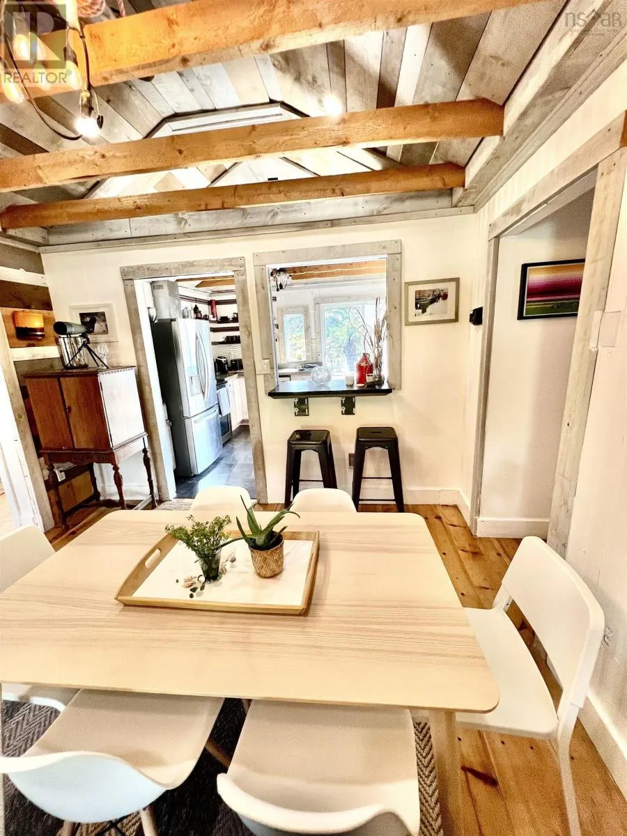 8848 St Margarets Bay Road