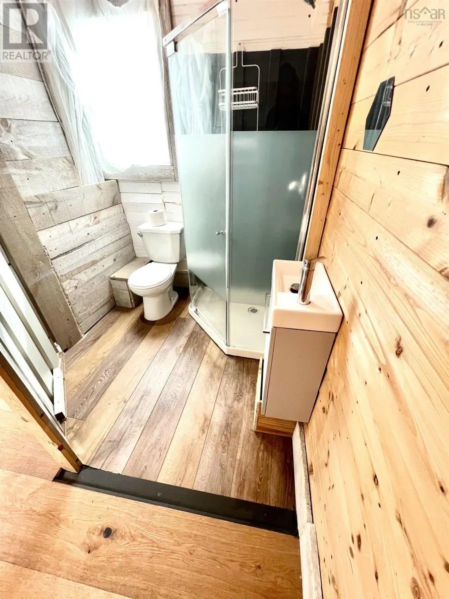 8848 St Margarets Bay Road