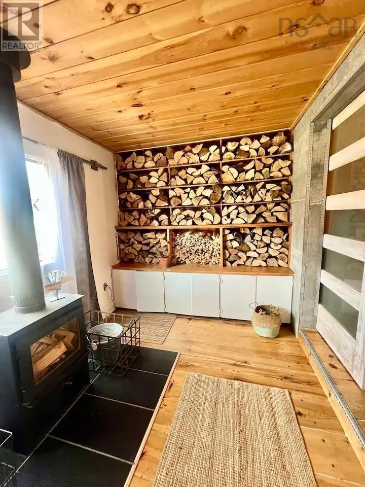 8848 St Margarets Bay Road