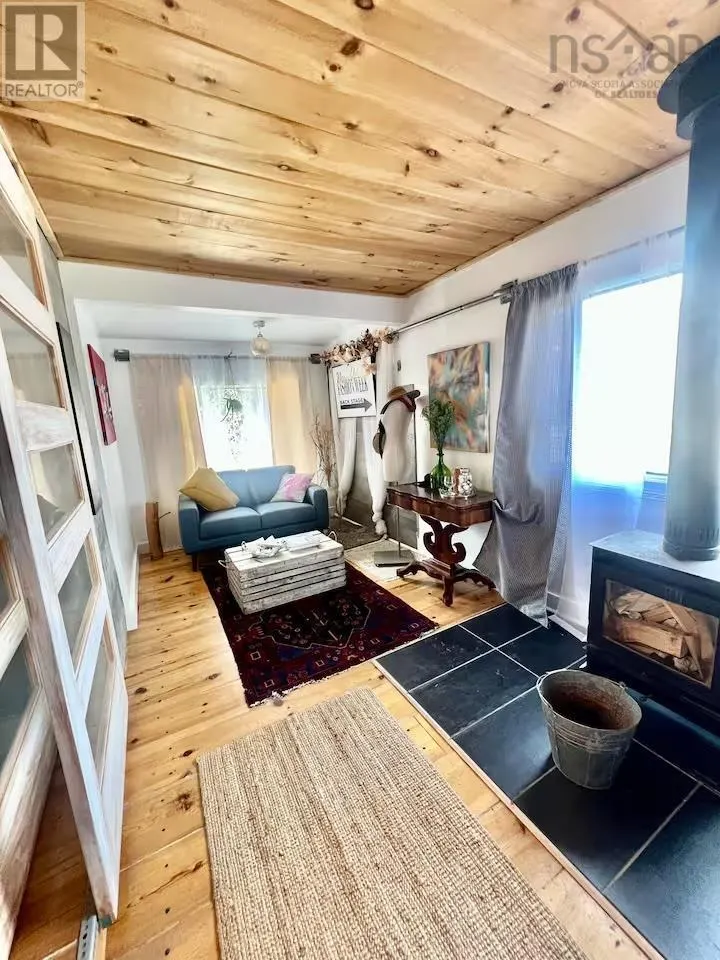 8848 St Margarets Bay Road