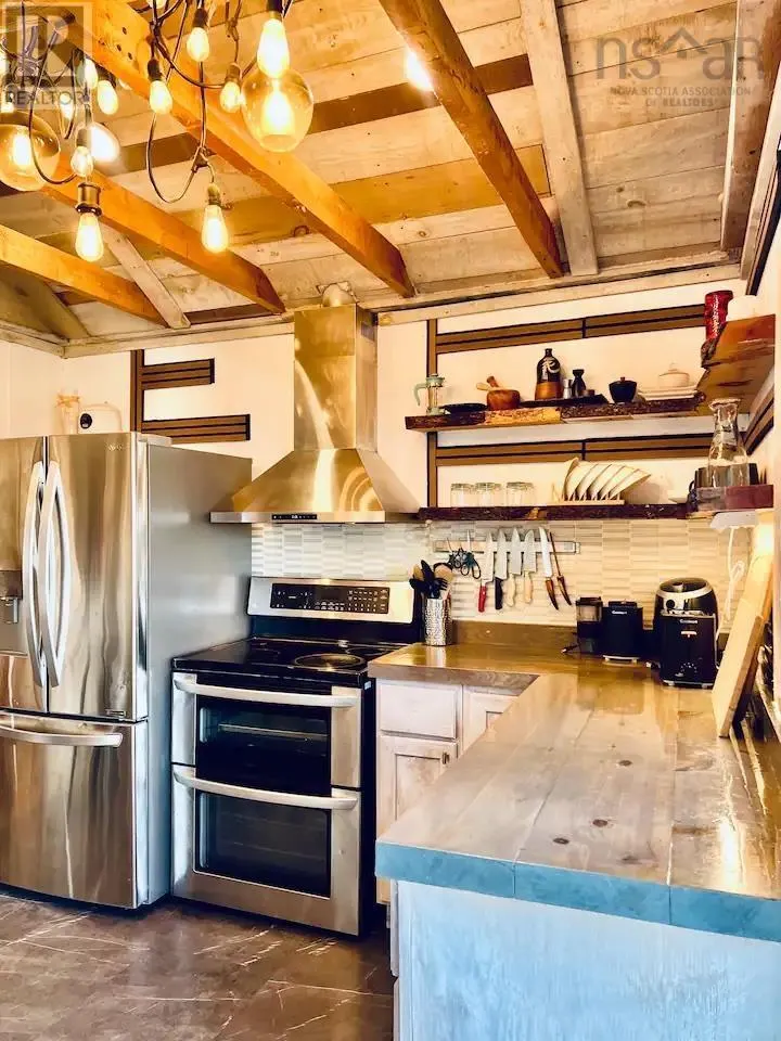 8848 St Margarets Bay Road