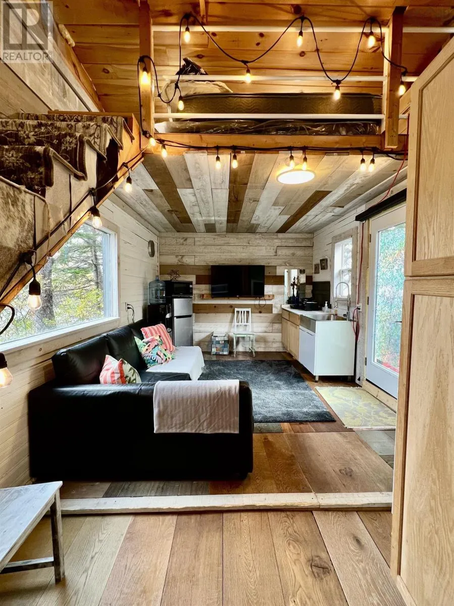 8848 St Margarets Bay Road