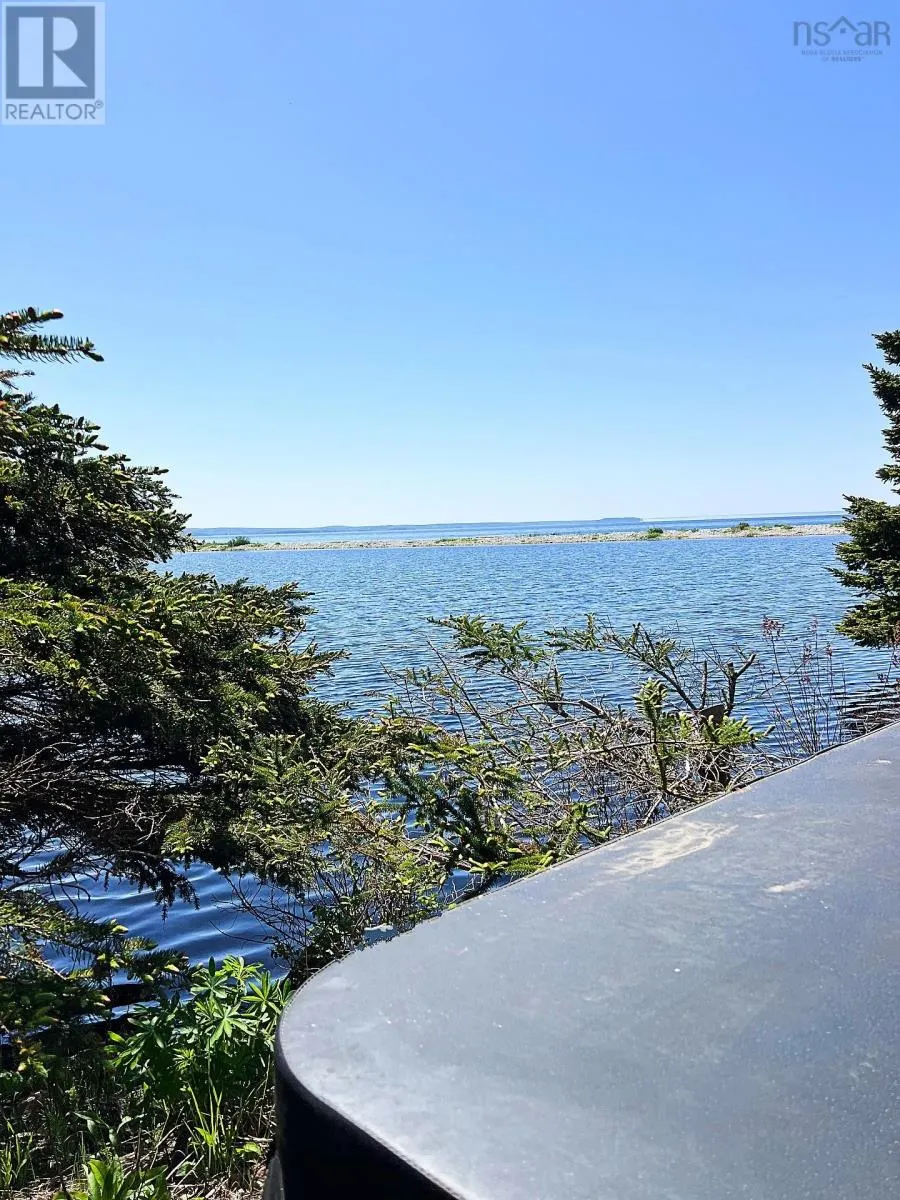 8848 St Margarets Bay Road