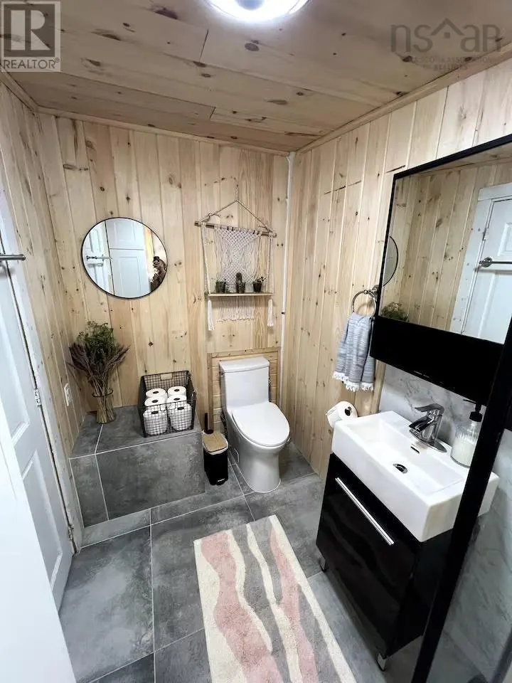 8848 St Margarets Bay Road