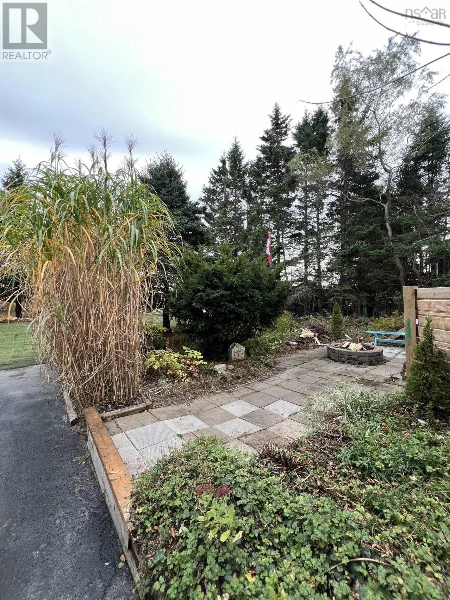 8848 St Margarets Bay Road