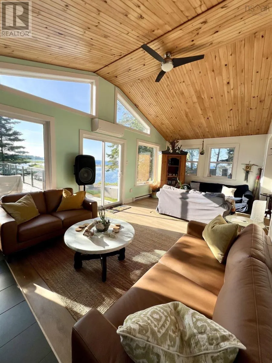 8856 St Margarets Bay Road