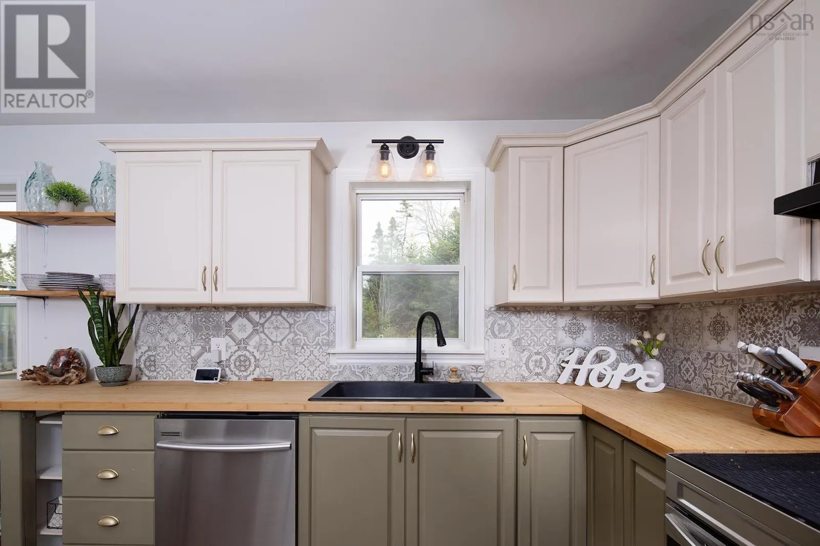 126 Middle Village Road