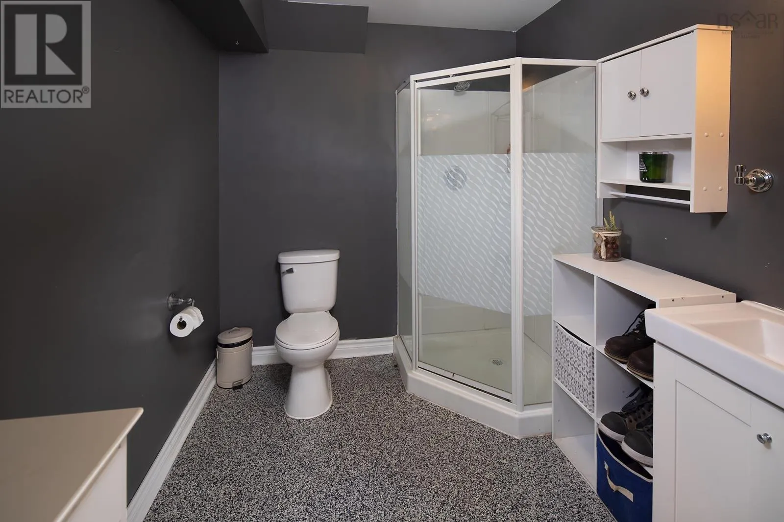 126 Middle Village Road