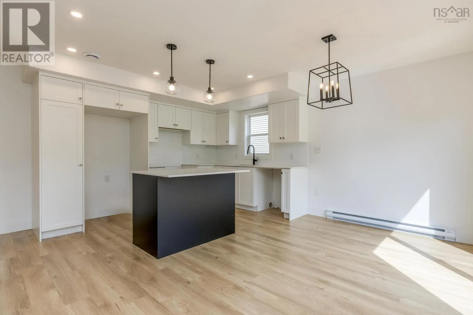 DA57 193 Darner Drive