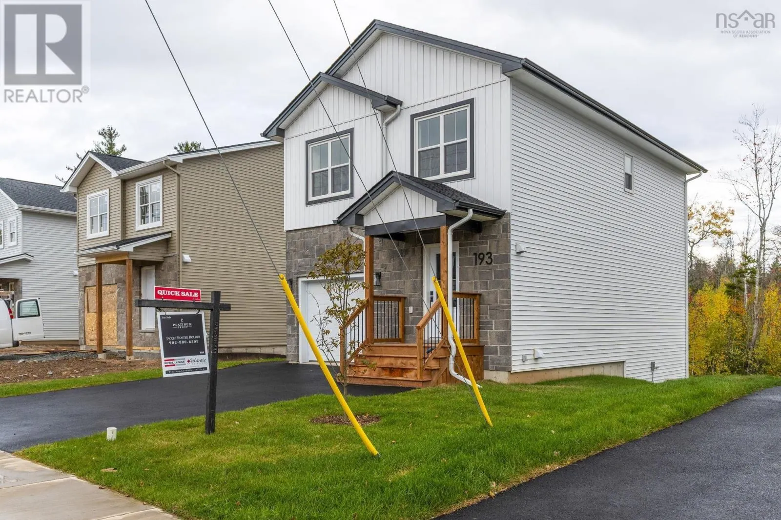 DA57 193 Darner Drive