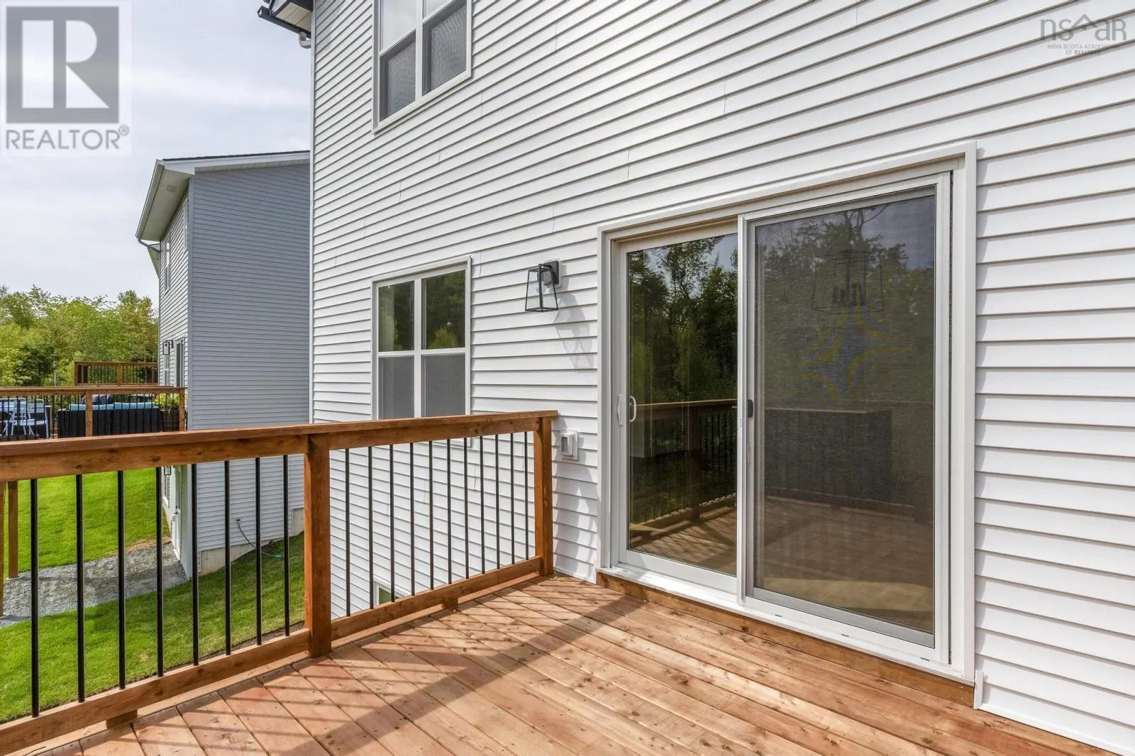 DA57 193 Darner Drive