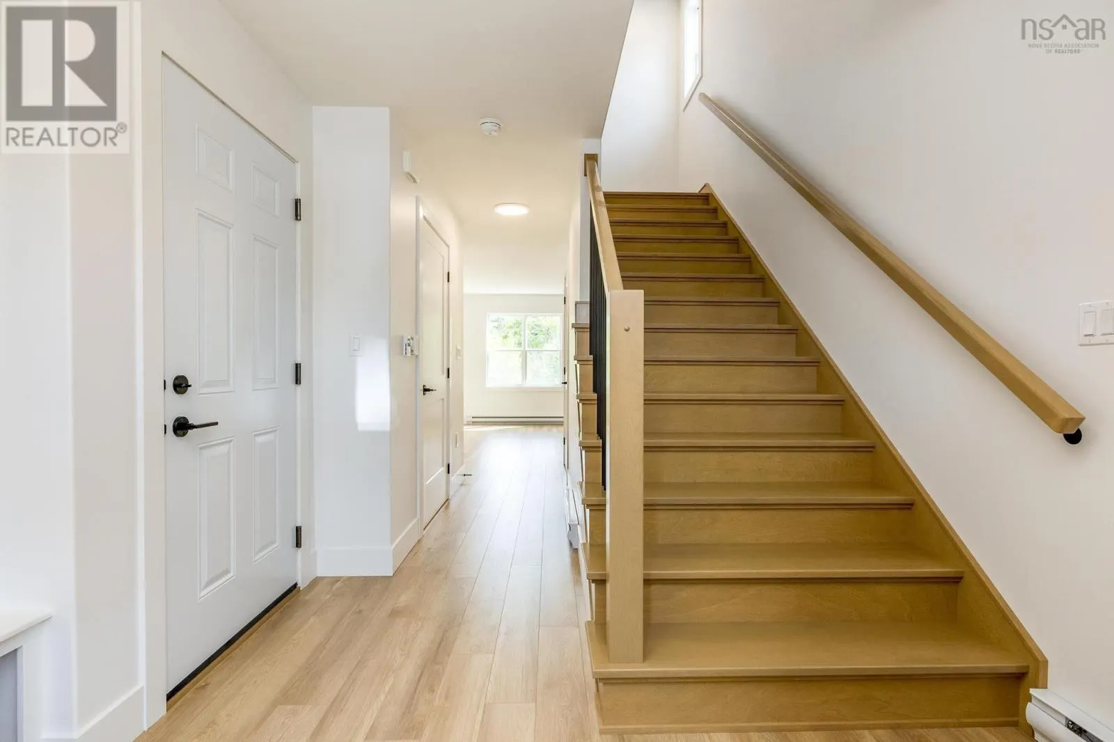 DA57 193 Darner Drive