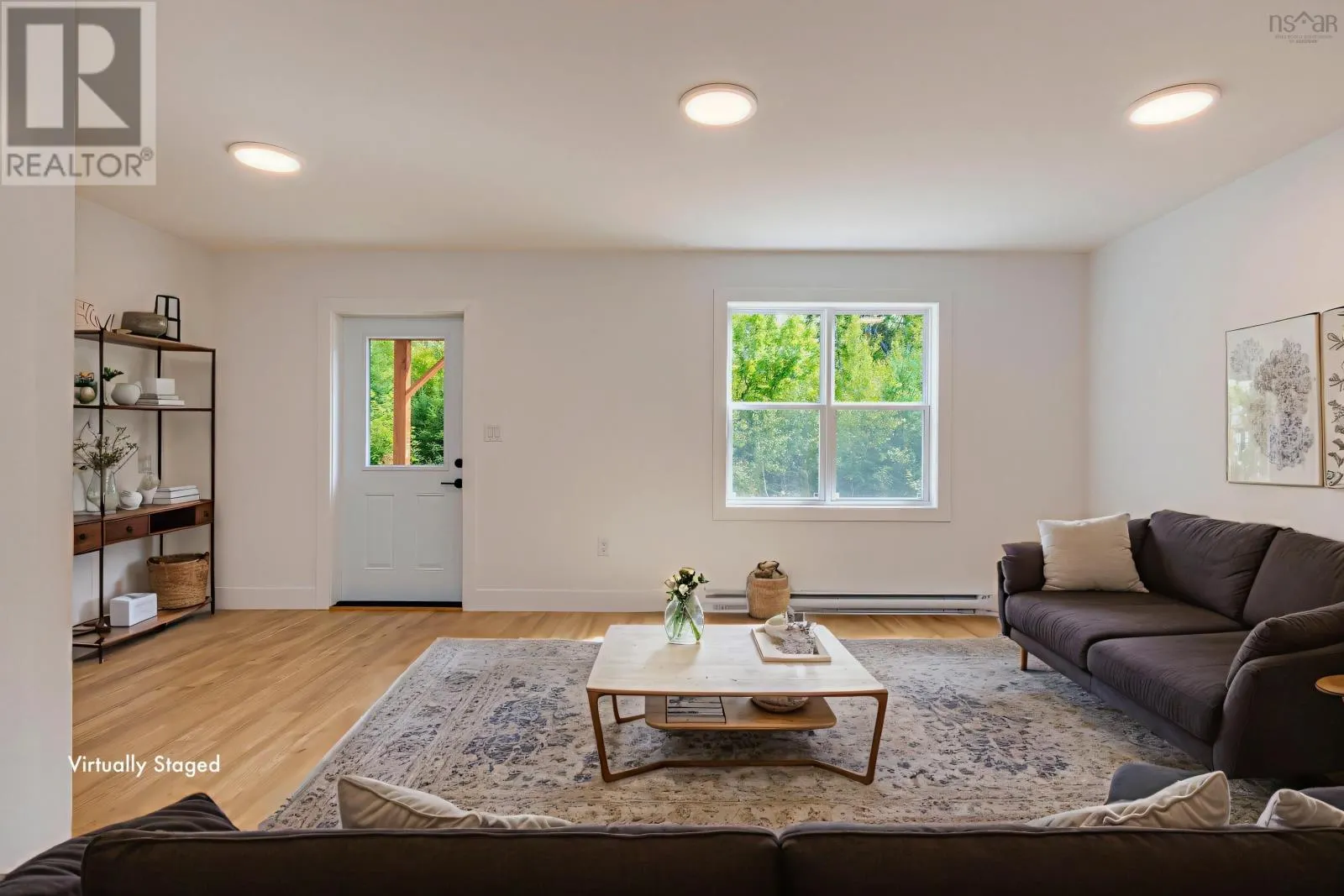 DA57 193 Darner Drive