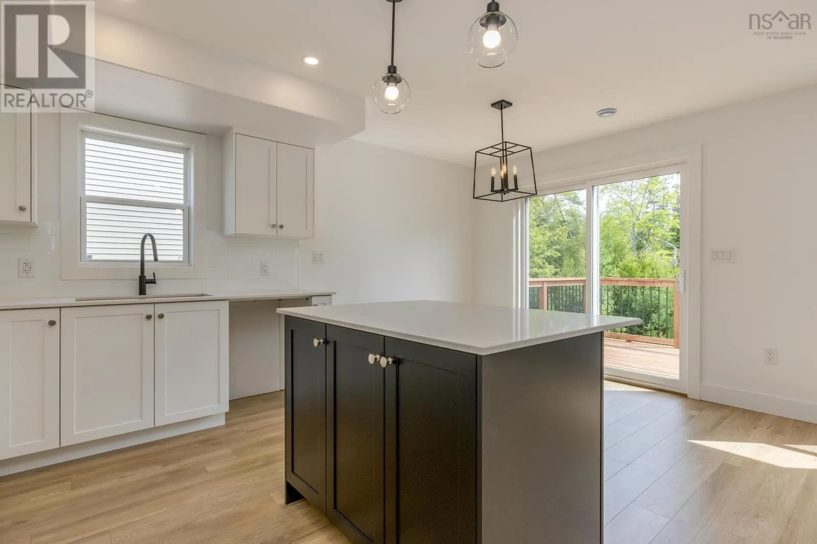 DA57 193 Darner Drive