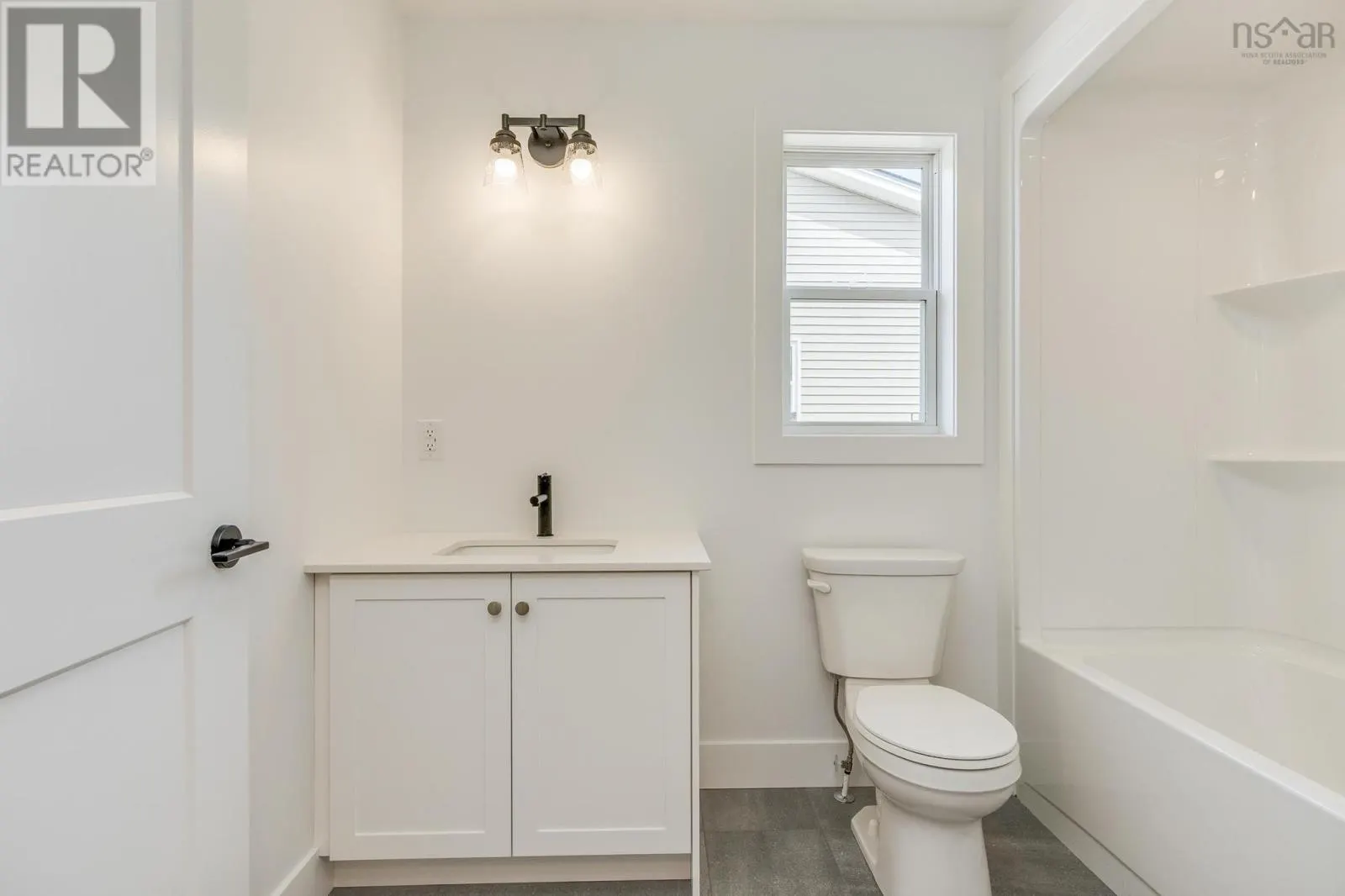 DA57 193 Darner Drive