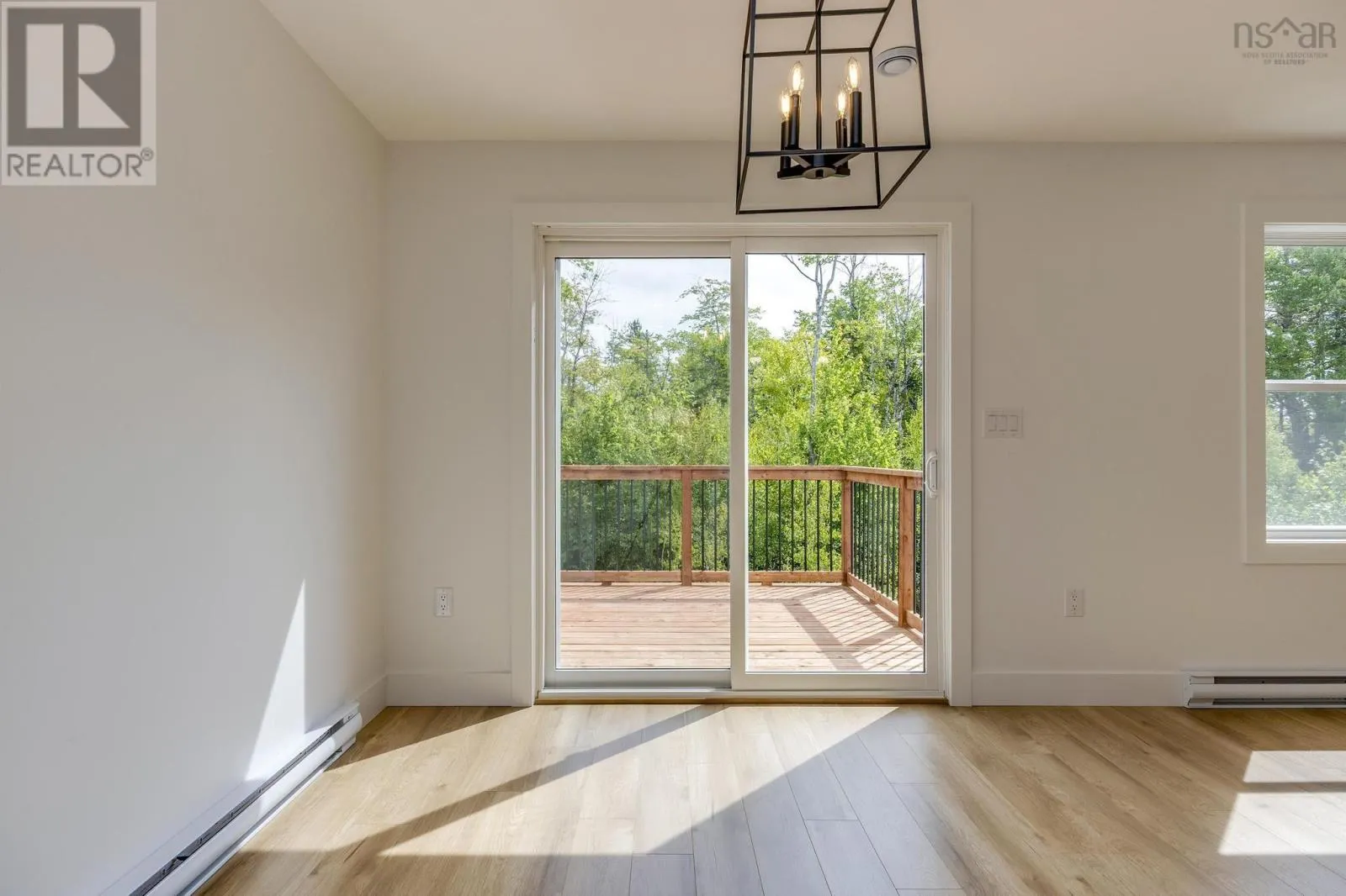 DA57 193 Darner Drive