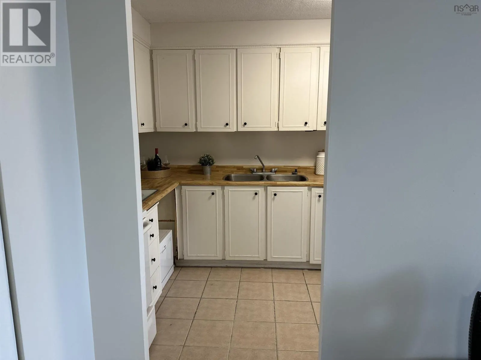 1602 5959 Spring Garden Road