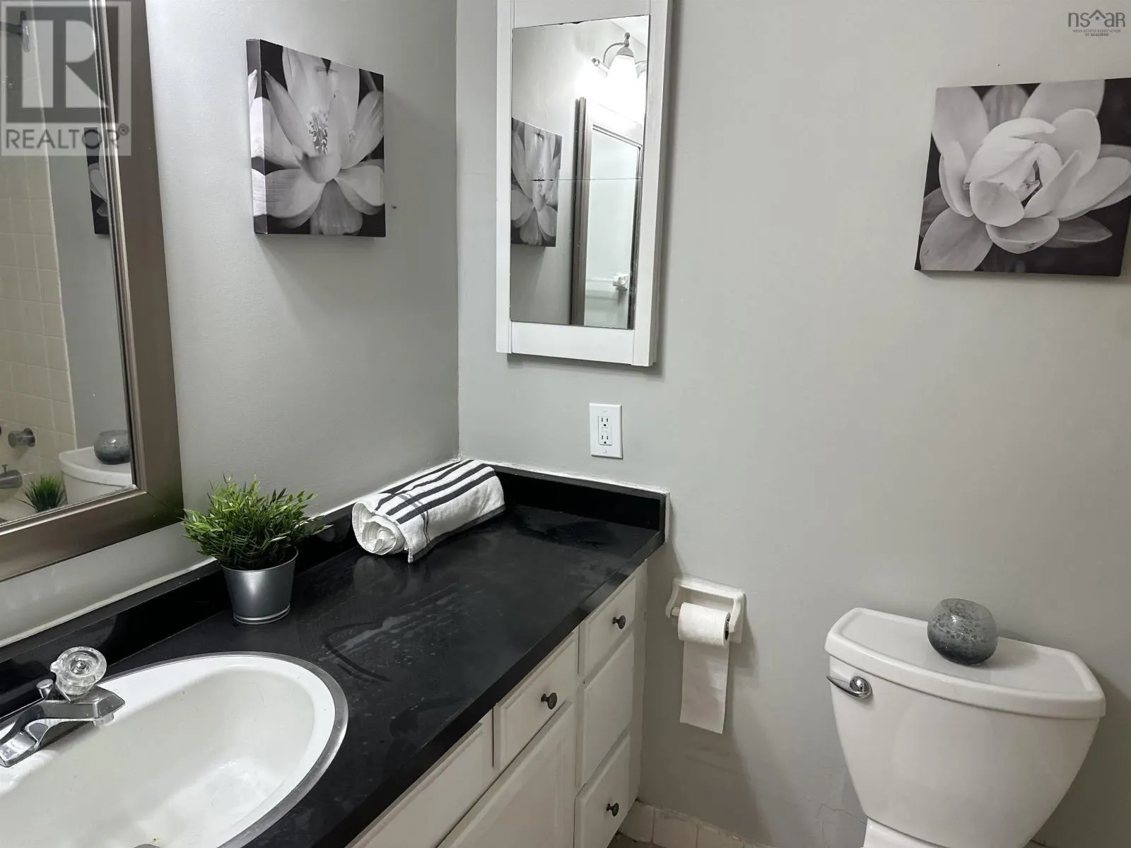 1602 5959 Spring Garden Road