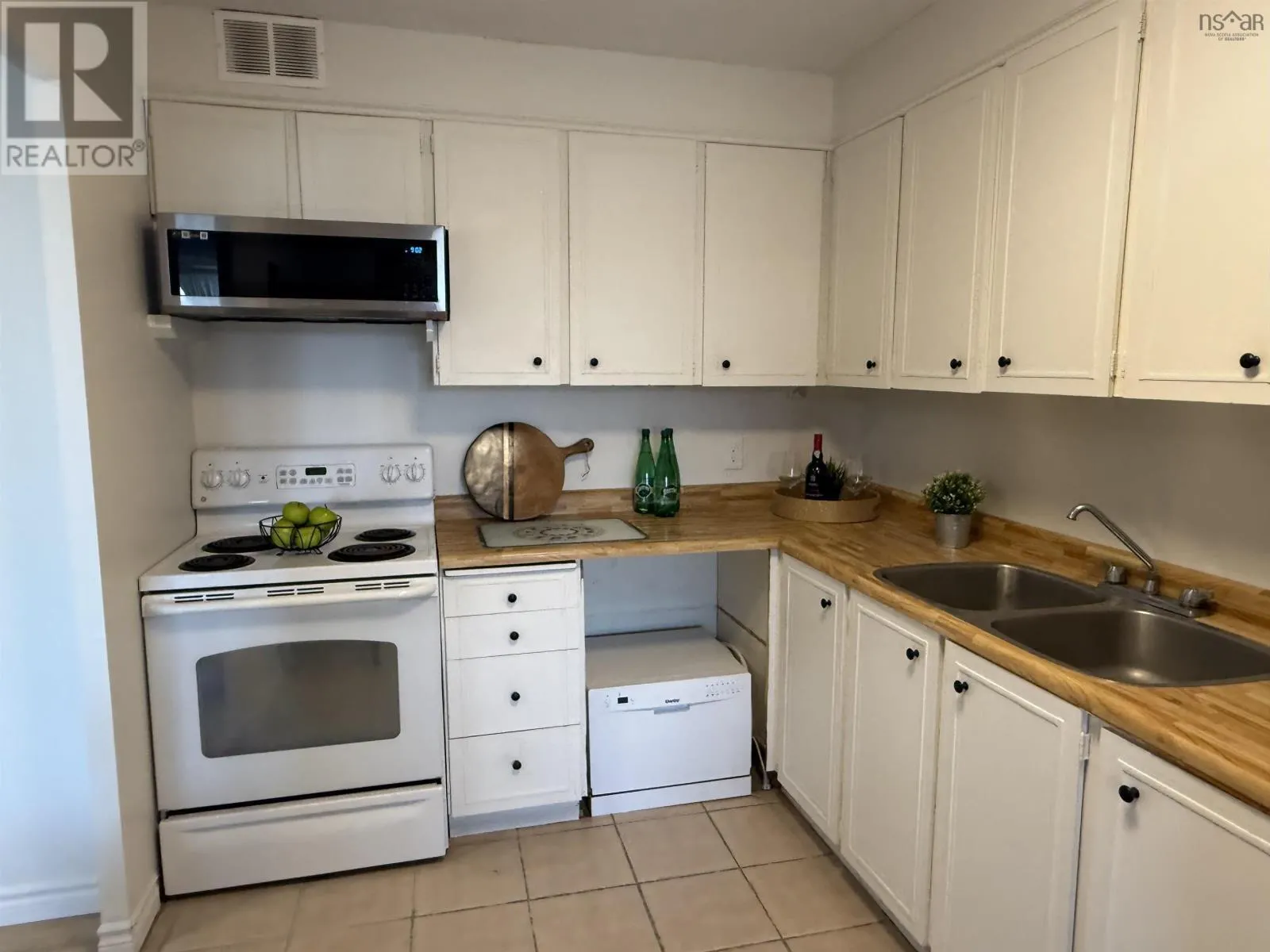 1602 5959 Spring Garden Road