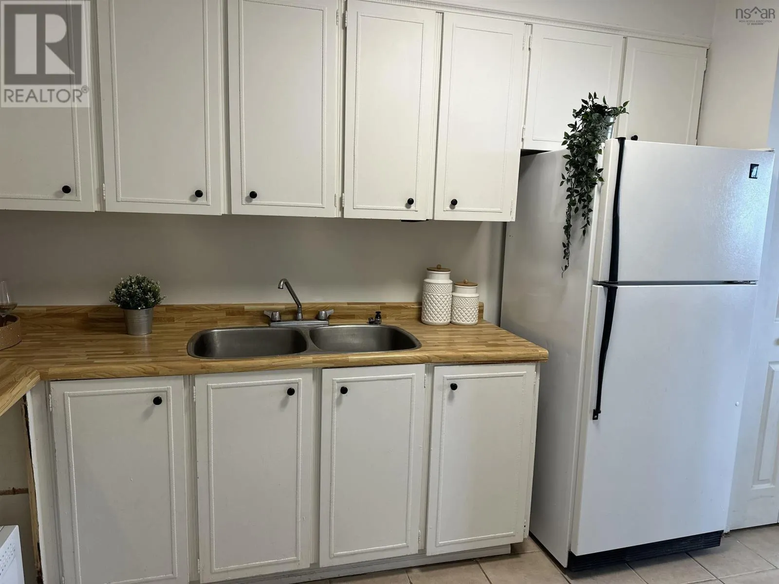 1602 5959 Spring Garden Road