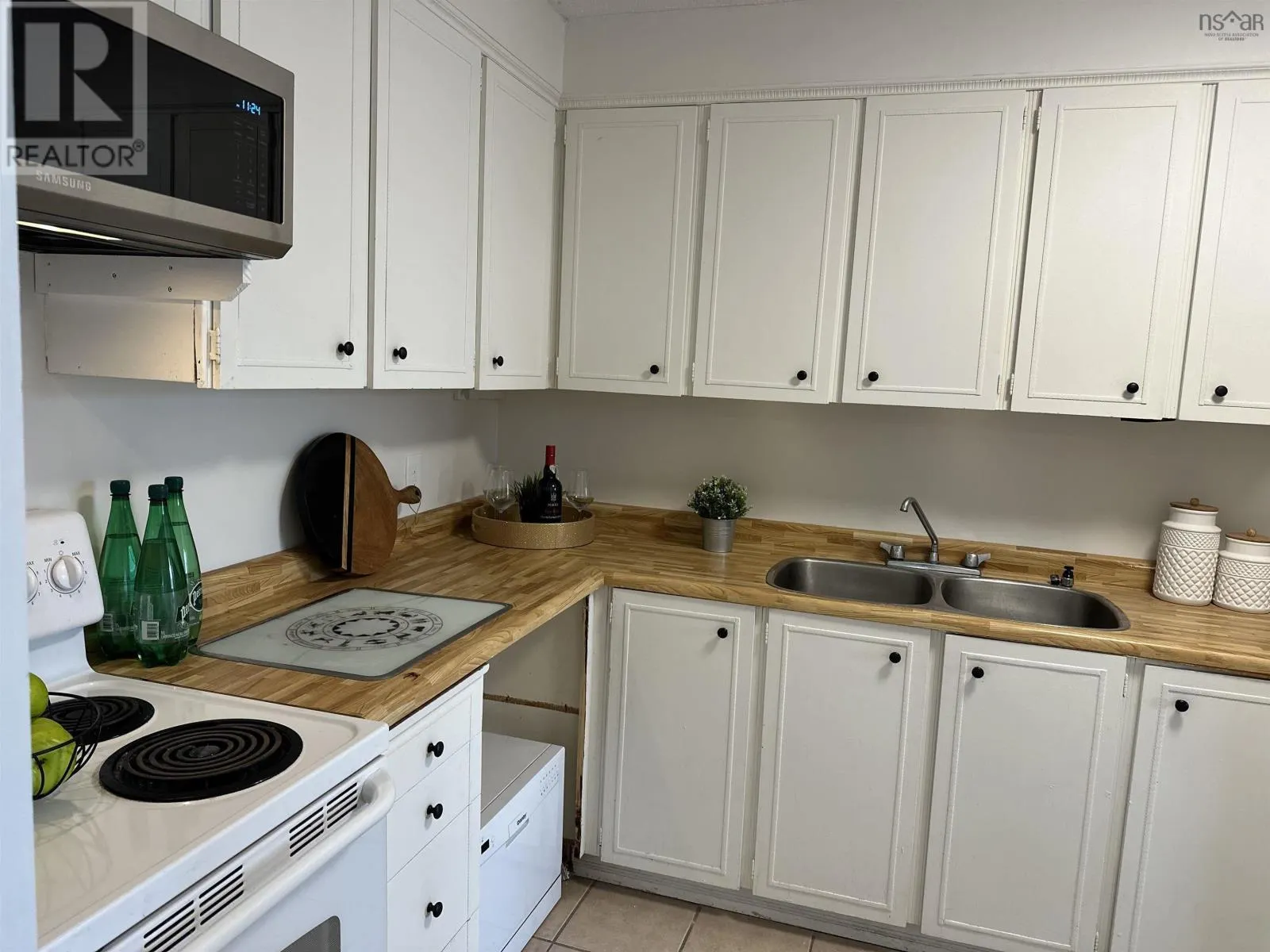 1602 5959 Spring Garden Road