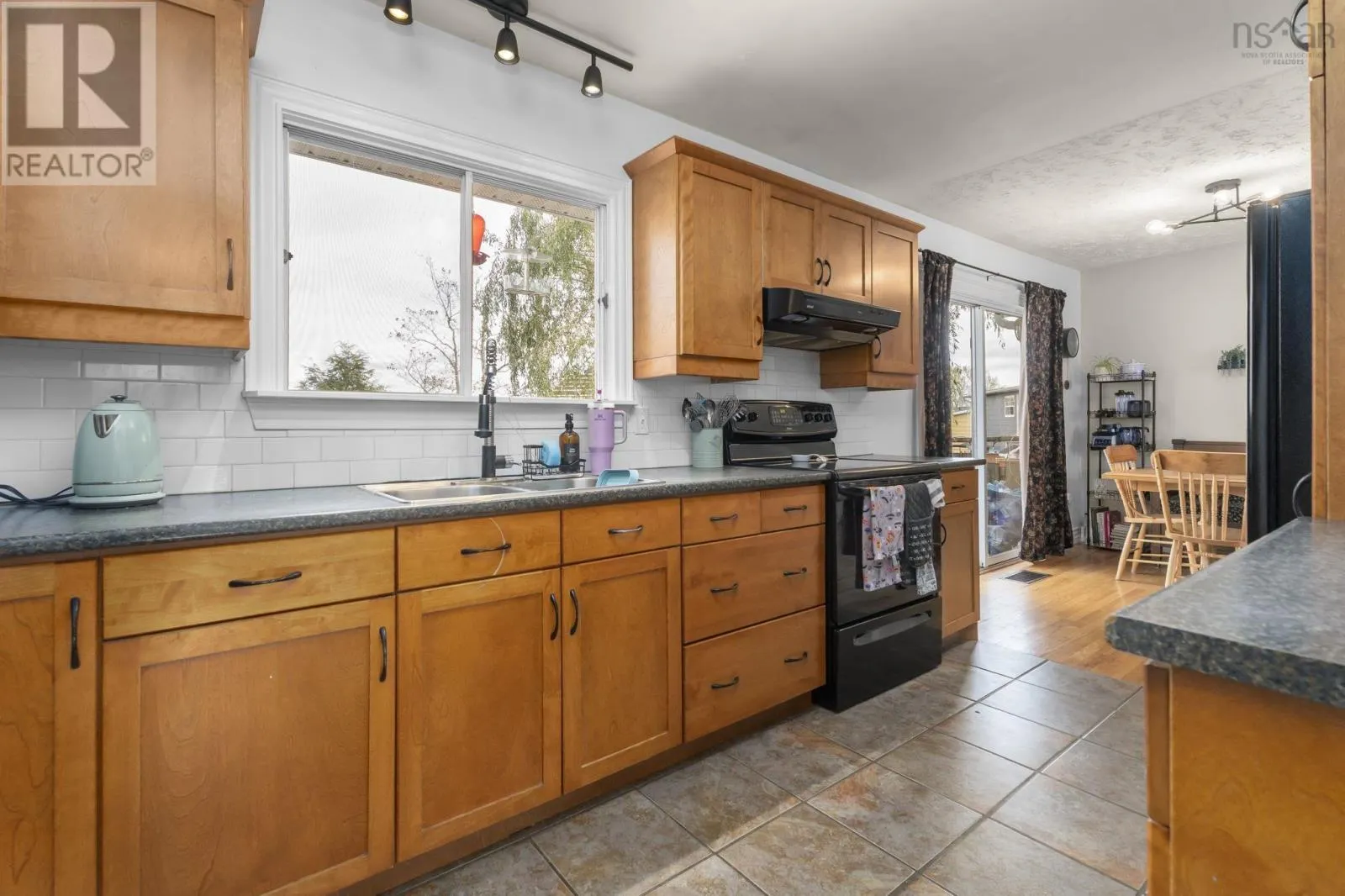 143 Amaranth Crescent