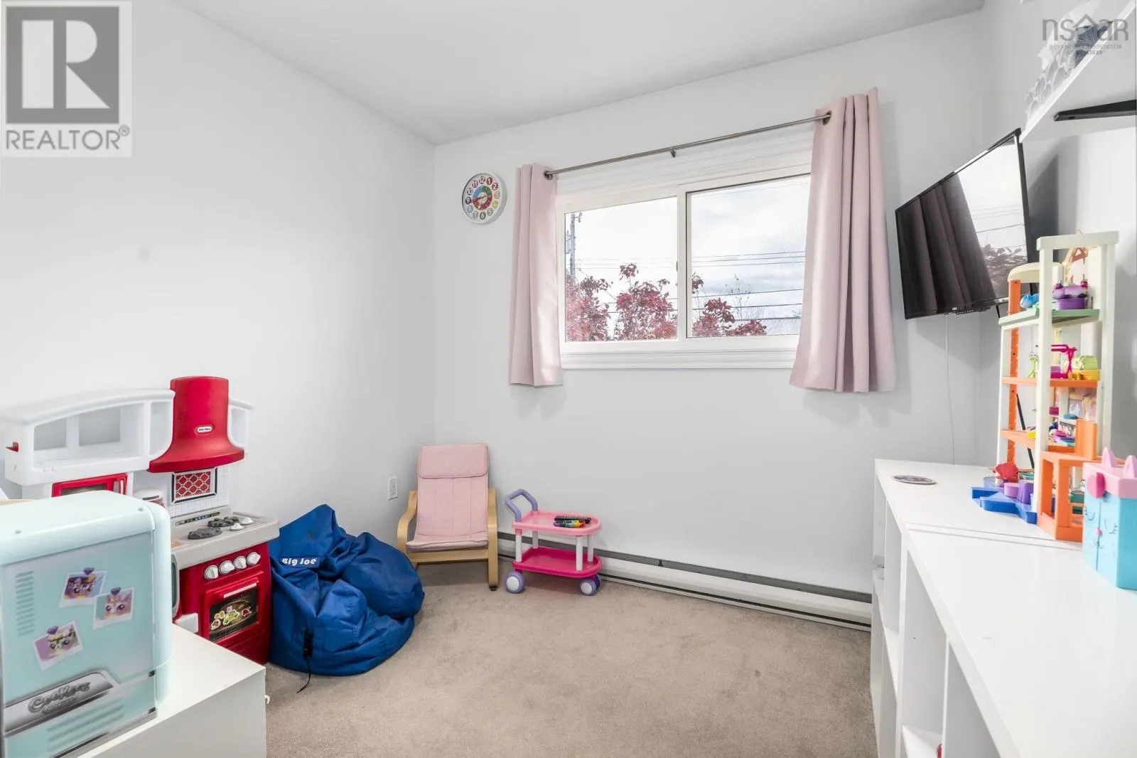 143 Amaranth Crescent