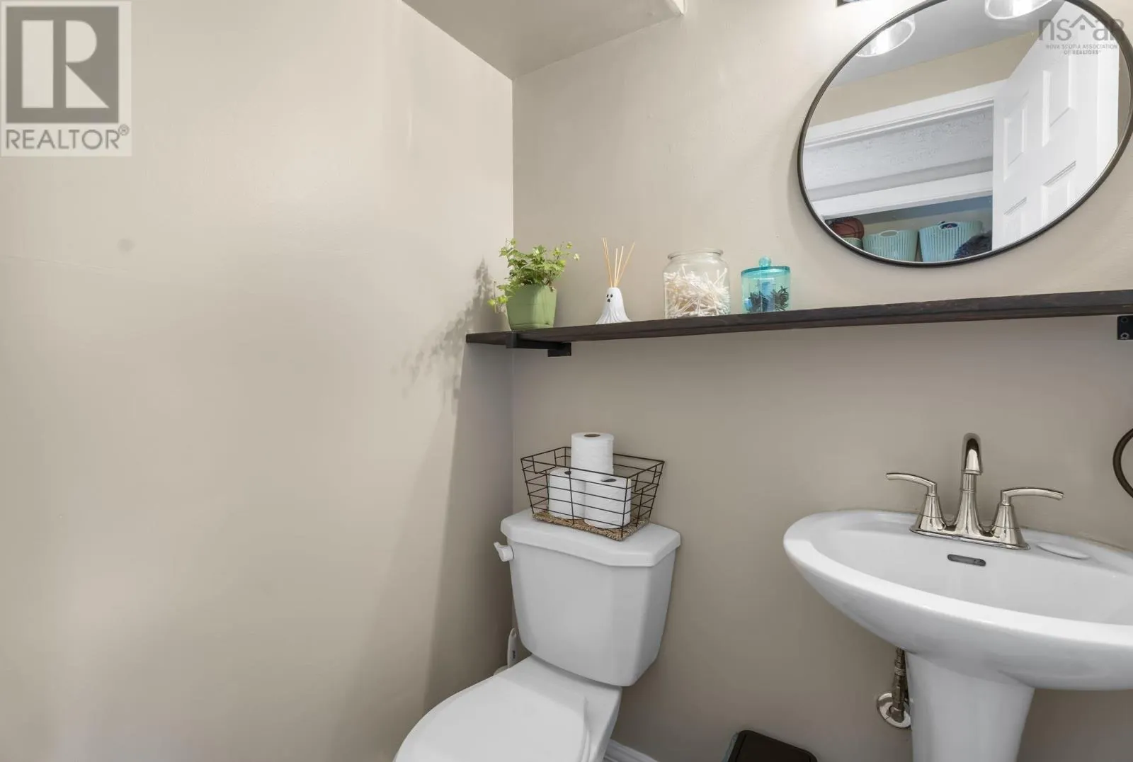 143 Amaranth Crescent