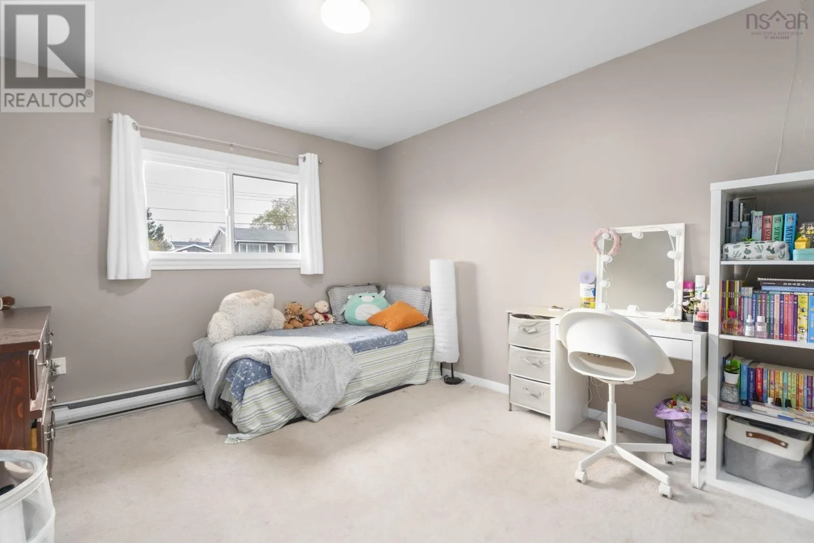 143 Amaranth Crescent