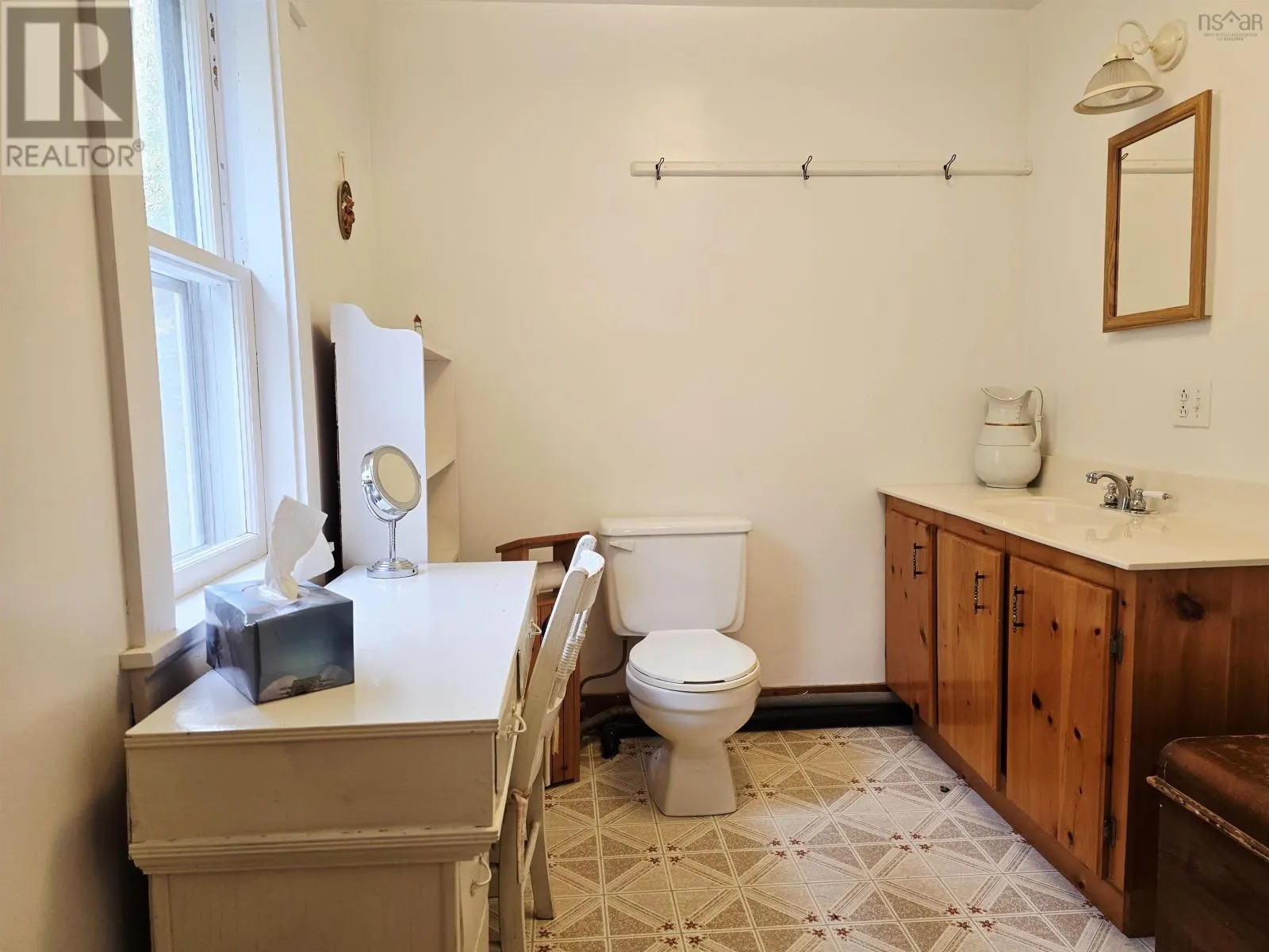 1764 Highway 6 Highway