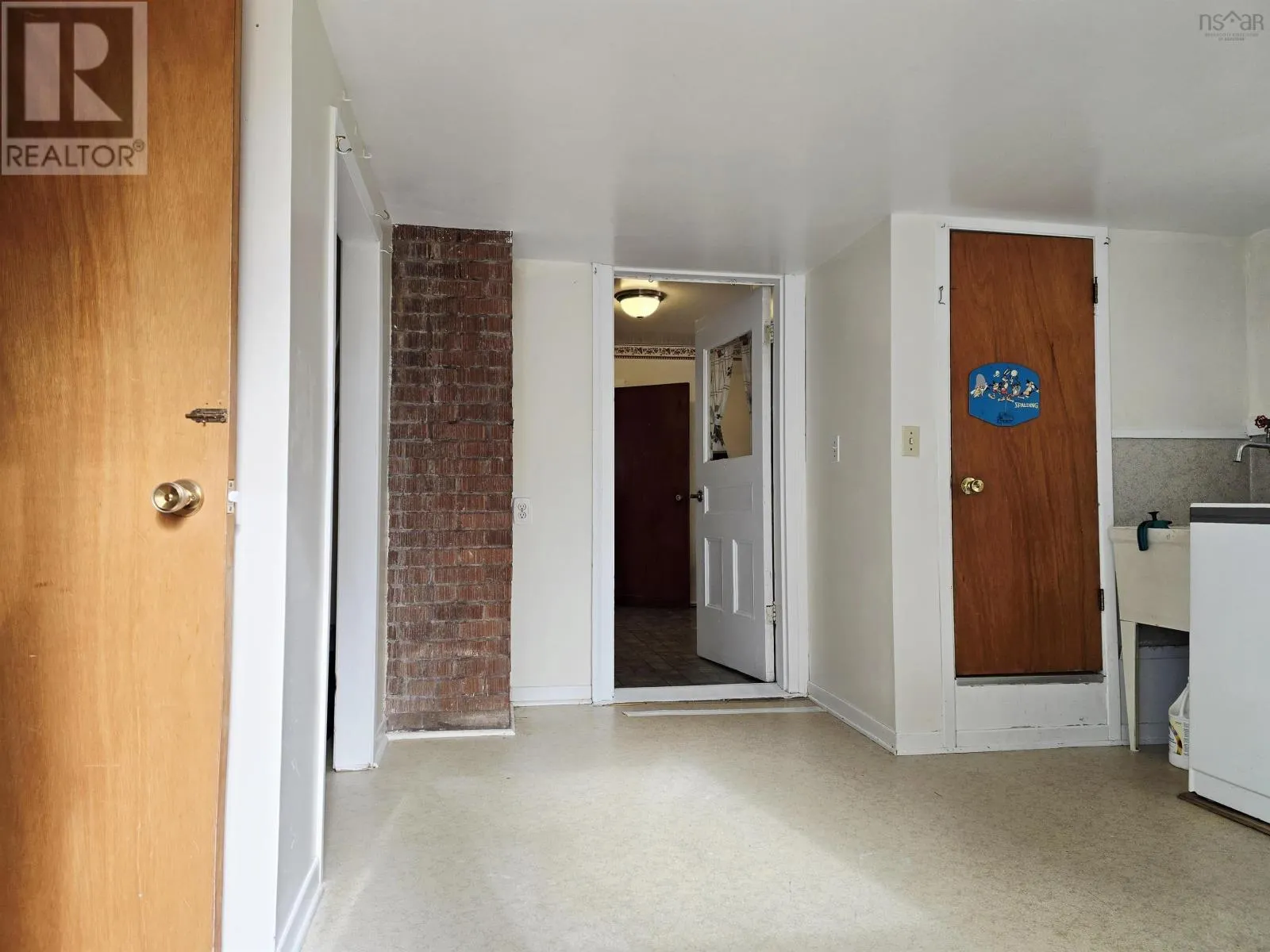 1764 Highway 6 Highway