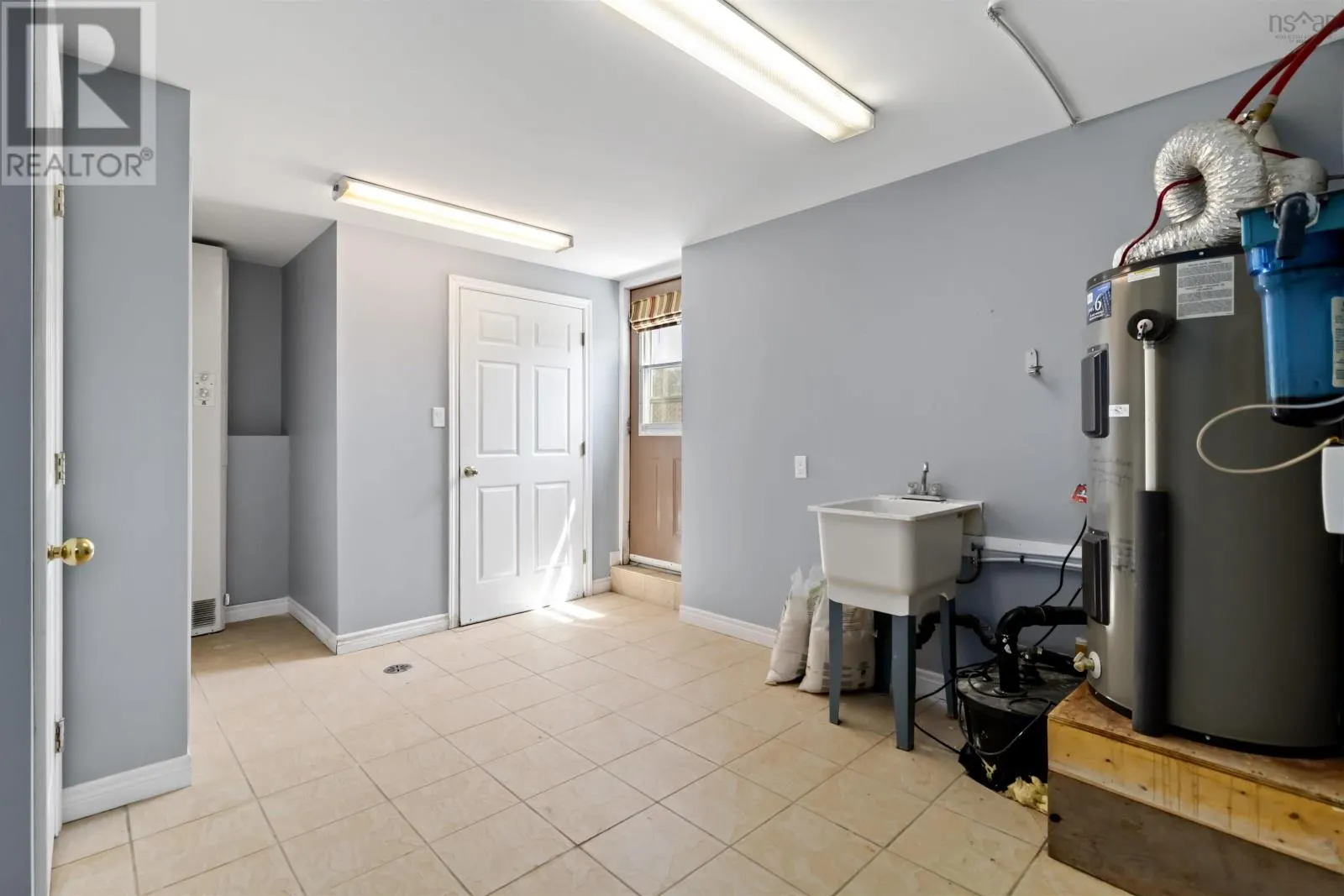 27 Uniacke Mines Road