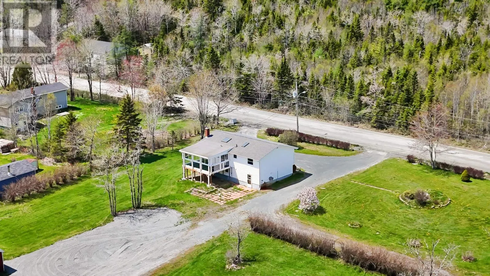 27 Uniacke Mines Road