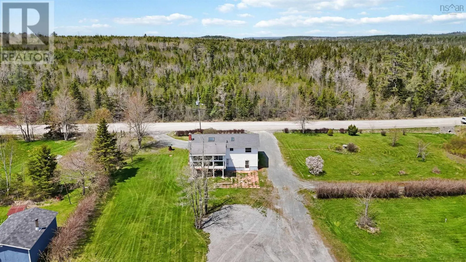 27 Uniacke Mines Road