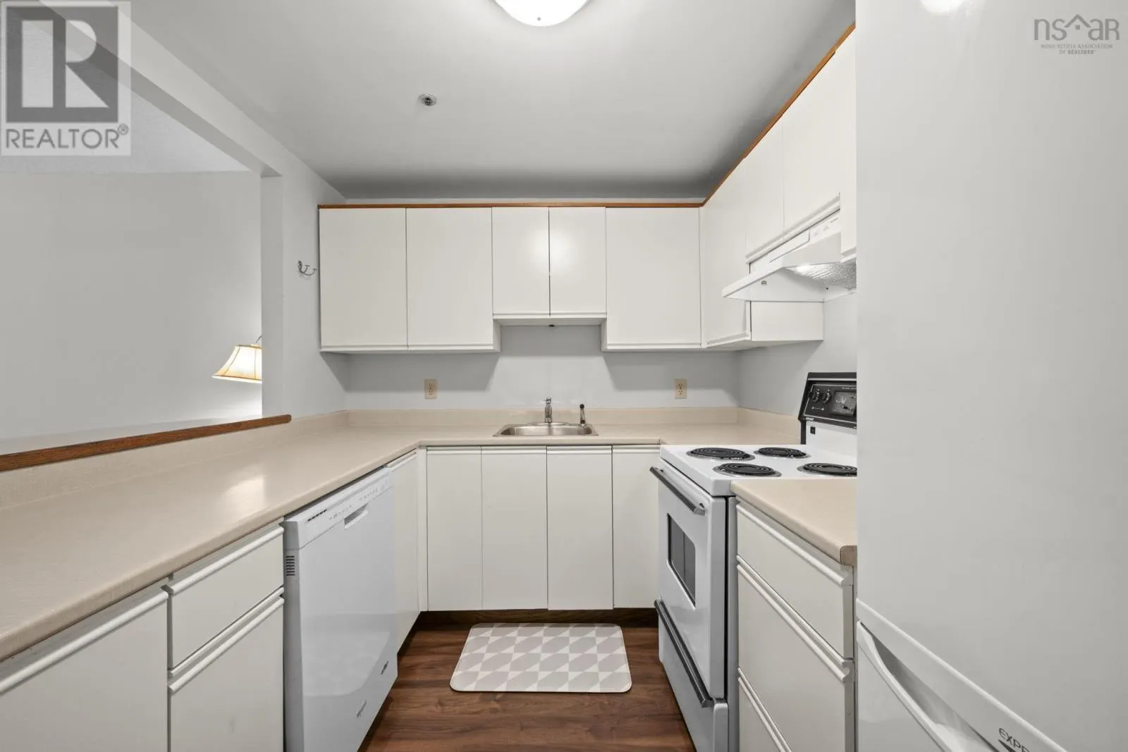 208 1326 LOWER WATER Street