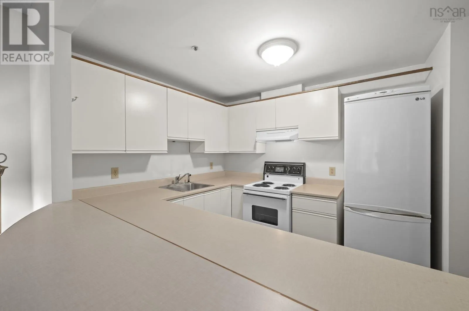 208 1326 LOWER WATER Street