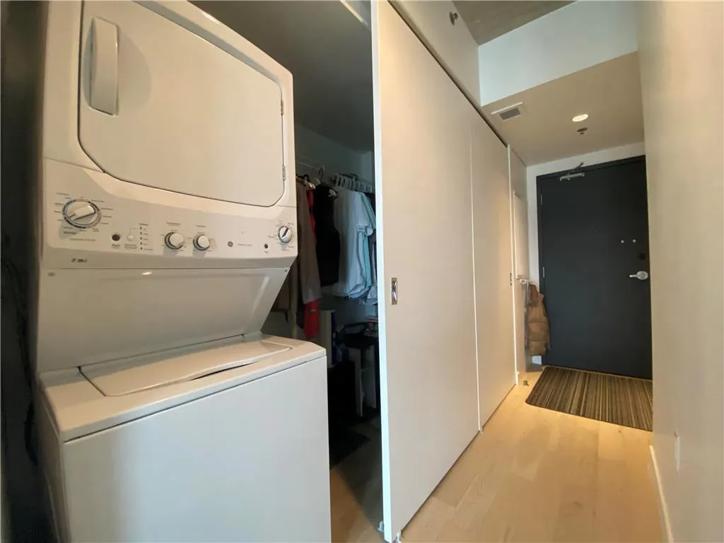 405 311 Hargrave Street