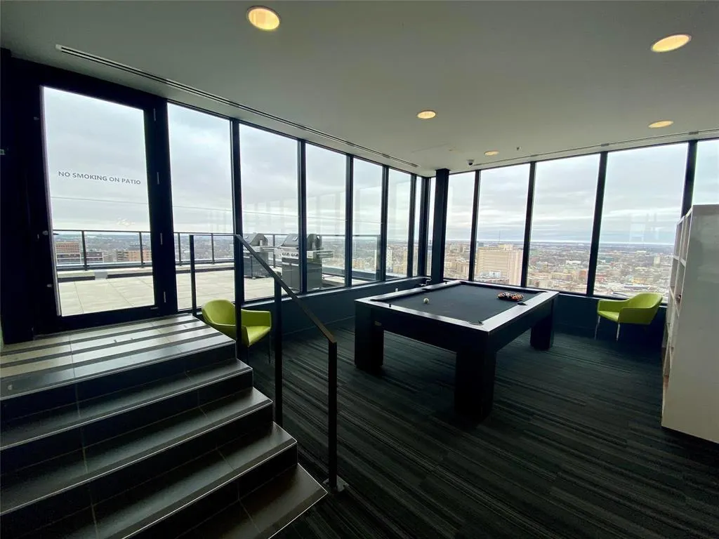 405 311 Hargrave Street