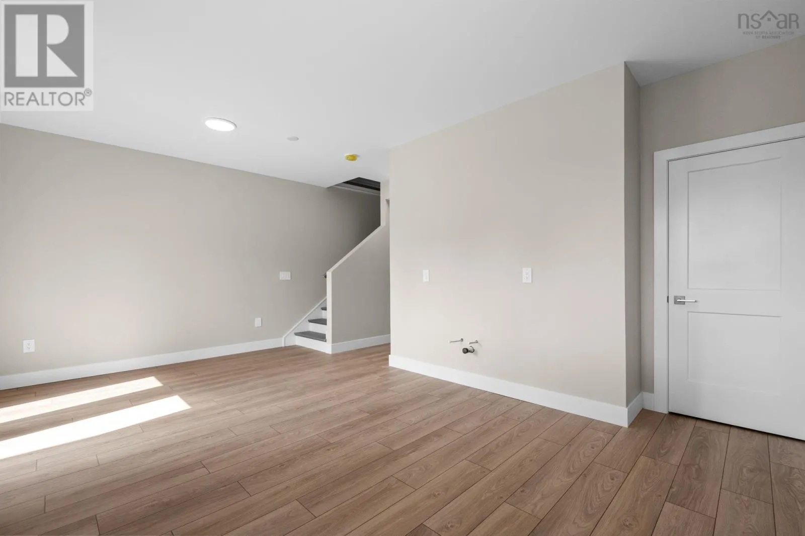 GAR35 125 Garvey Court